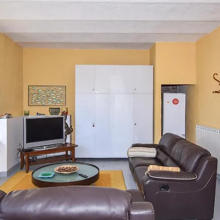 Апартаменты Awesome In With 1 Bedrooms Montaldo Bormida